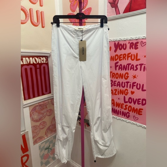NWT URBAN LUDLOW CARGO PANTS, WHITE - Picture 13 of 15